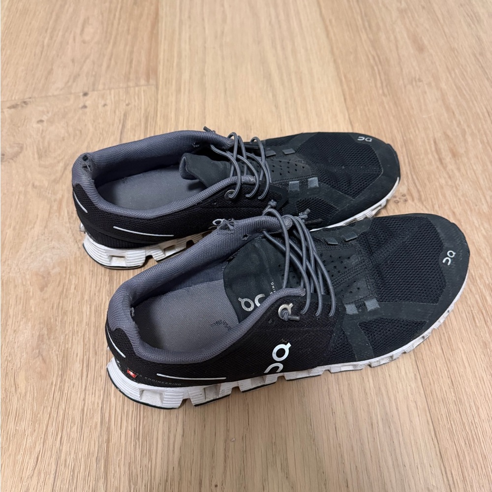 On Running womens Black and white Athletic Shoes